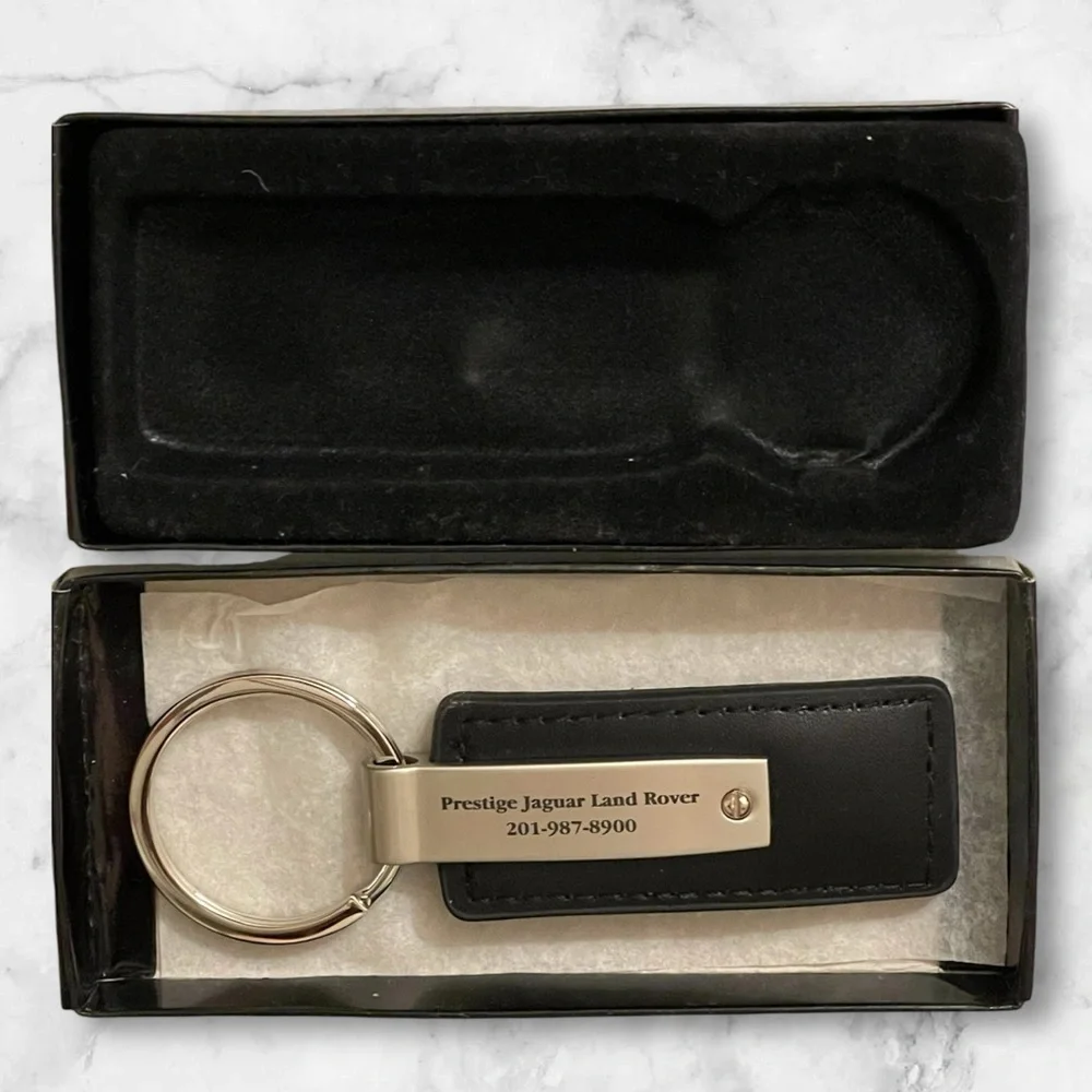 LAND ROVER/ JAGUAR BLACK LEATHER KEYCHAIN NEW